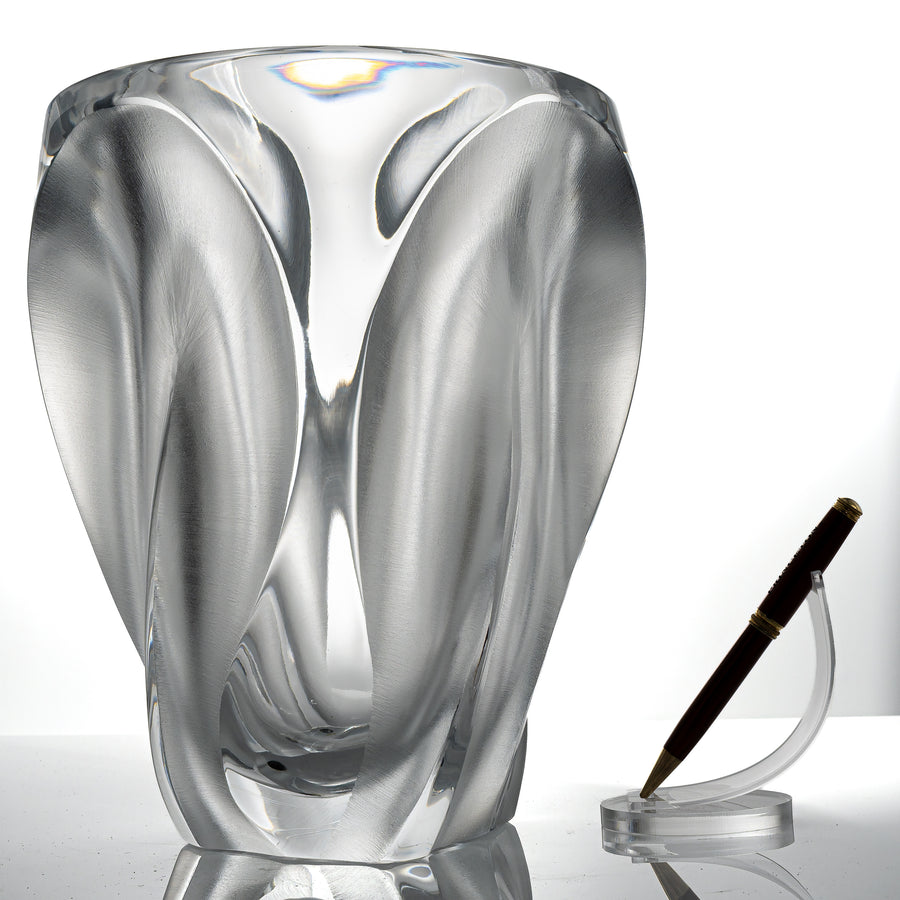 Lalique Ingrid vase beside a pen on a stand, for scale