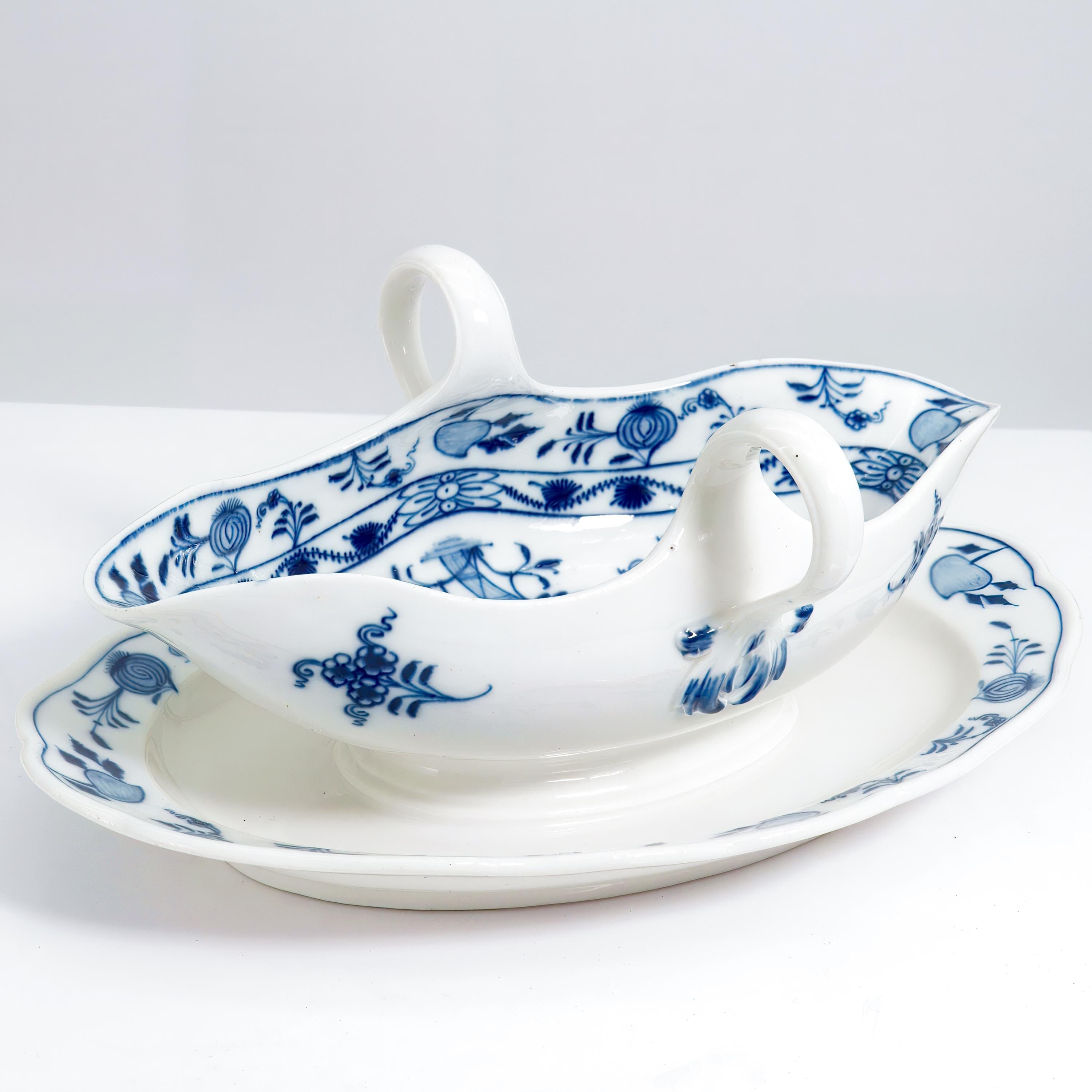 ClassyTea 1930s Meissen Blue Onion Gravy Boat (10.5" x 7") | Authentic German Porcelain Sauce Server - ClassyTea