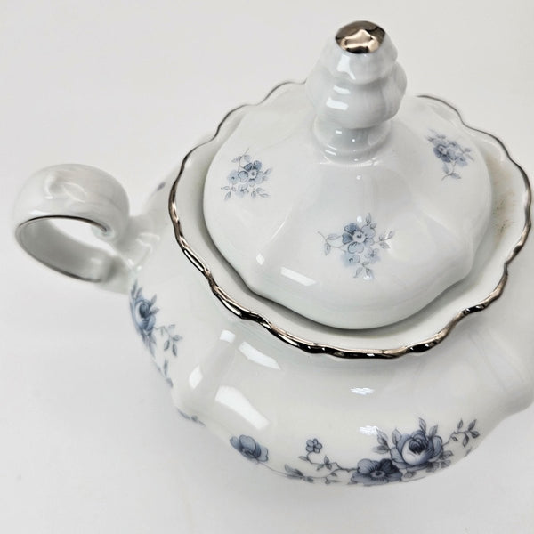 Johann Haviland Johann Haviland Blue Garland Creamer, Lidded Sugar Bowl, and Gravy Boat Set – Bavaria Backstamp Blue Floral Elegance Thanksgiving - Serving Set ClassyTea