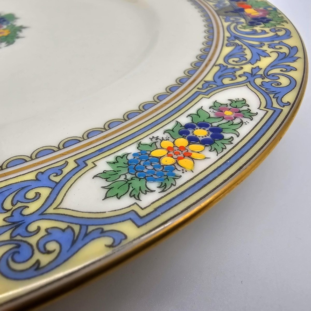 Lenox Lenox Autumn Fine China Set for 8 with 22kt Gold Trim | 40 Piece Set | Presidential Collection Blue Scrolls, Fruit | (Gold Back - Stamp) - China Set ClassyTea