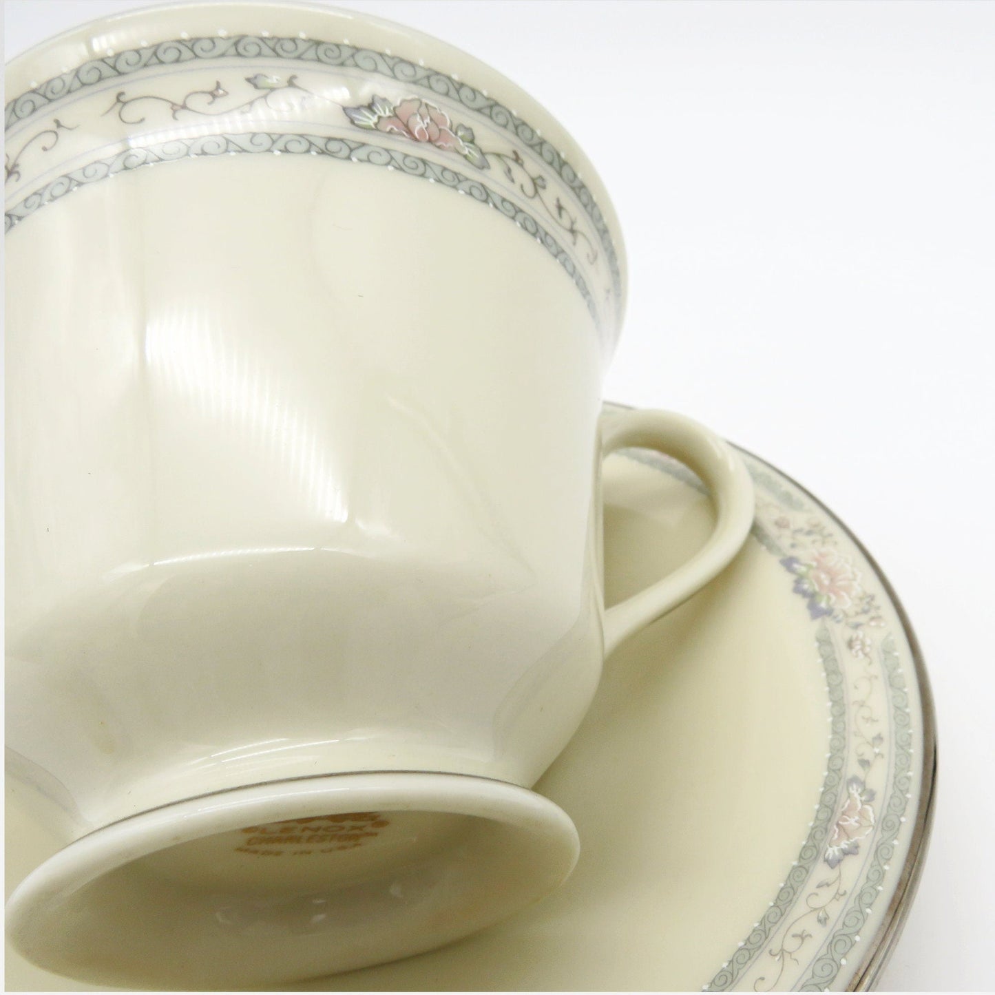 Lenox Lenox Charleston China Set for 8 (40 Piece) | Dinnerware Set Floral Elements Geometric, Cream Rose Peonies Platinum Trim, Thanksgiving Set - China Set ClassyTea