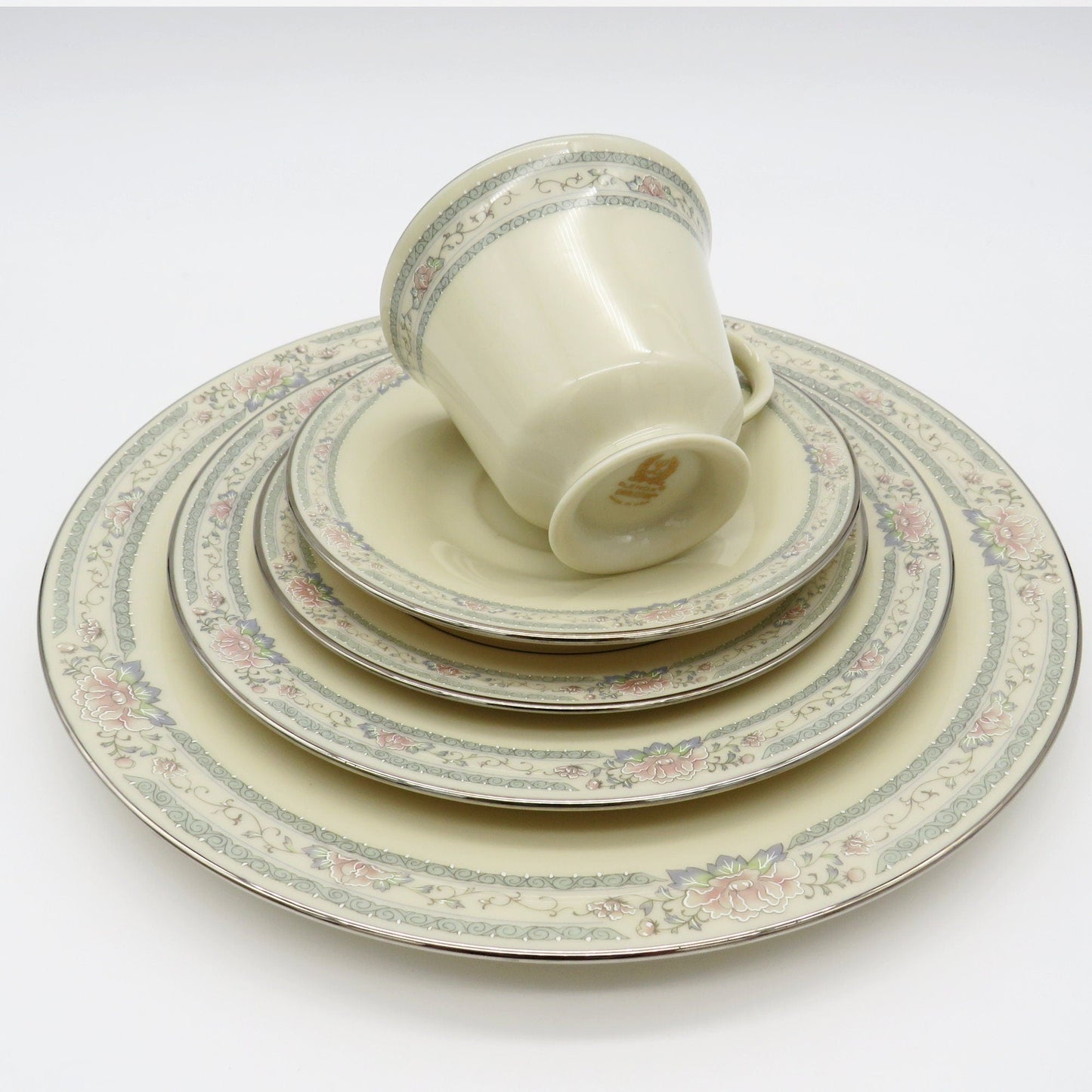 Lenox Lenox Charleston China Set for 8 (40 Piece) | Dinnerware Set Floral Elements Geometric, Cream Rose Peonies Platinum Trim, Thanksgiving Set - China Set ClassyTea