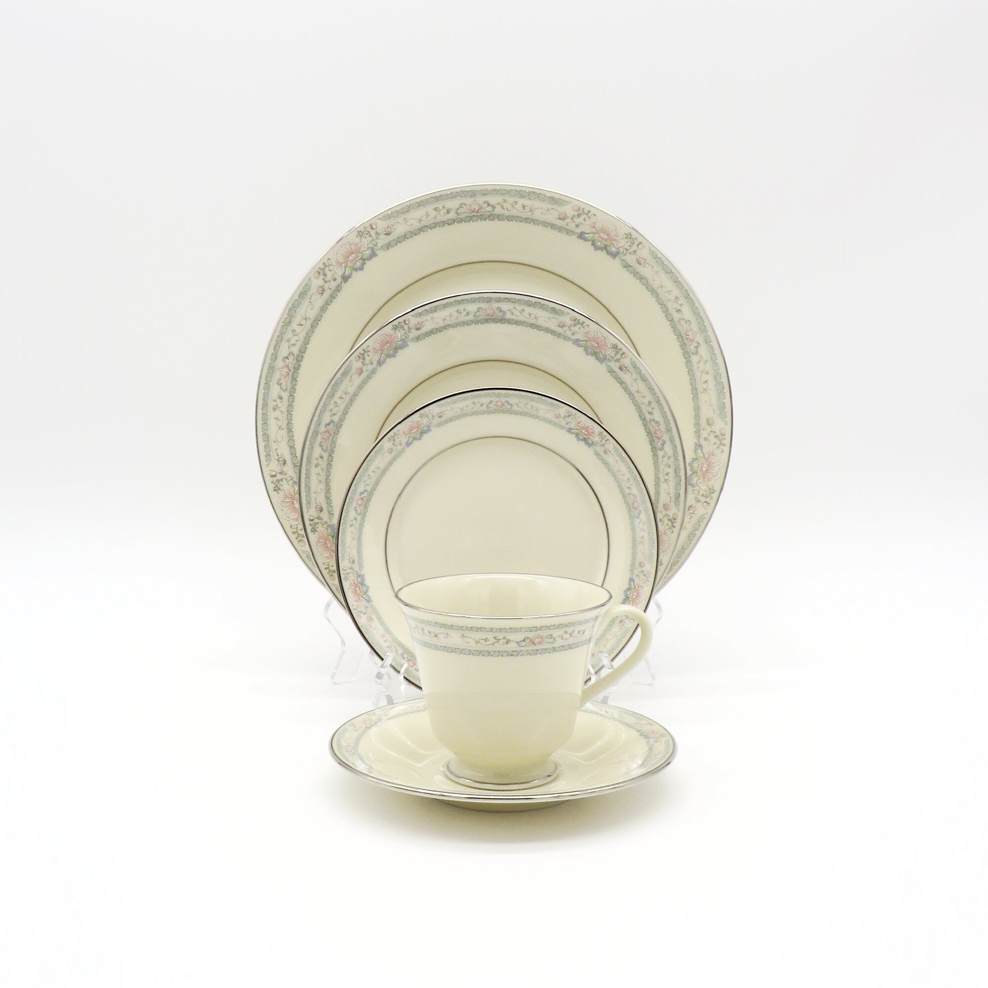 Lenox Lenox Charleston China Set for 8 (40 Piece) | Dinnerware Set Floral Elements Geometric, Cream Rose Peonies Platinum Trim, Thanksgiving Set - China Set ClassyTea