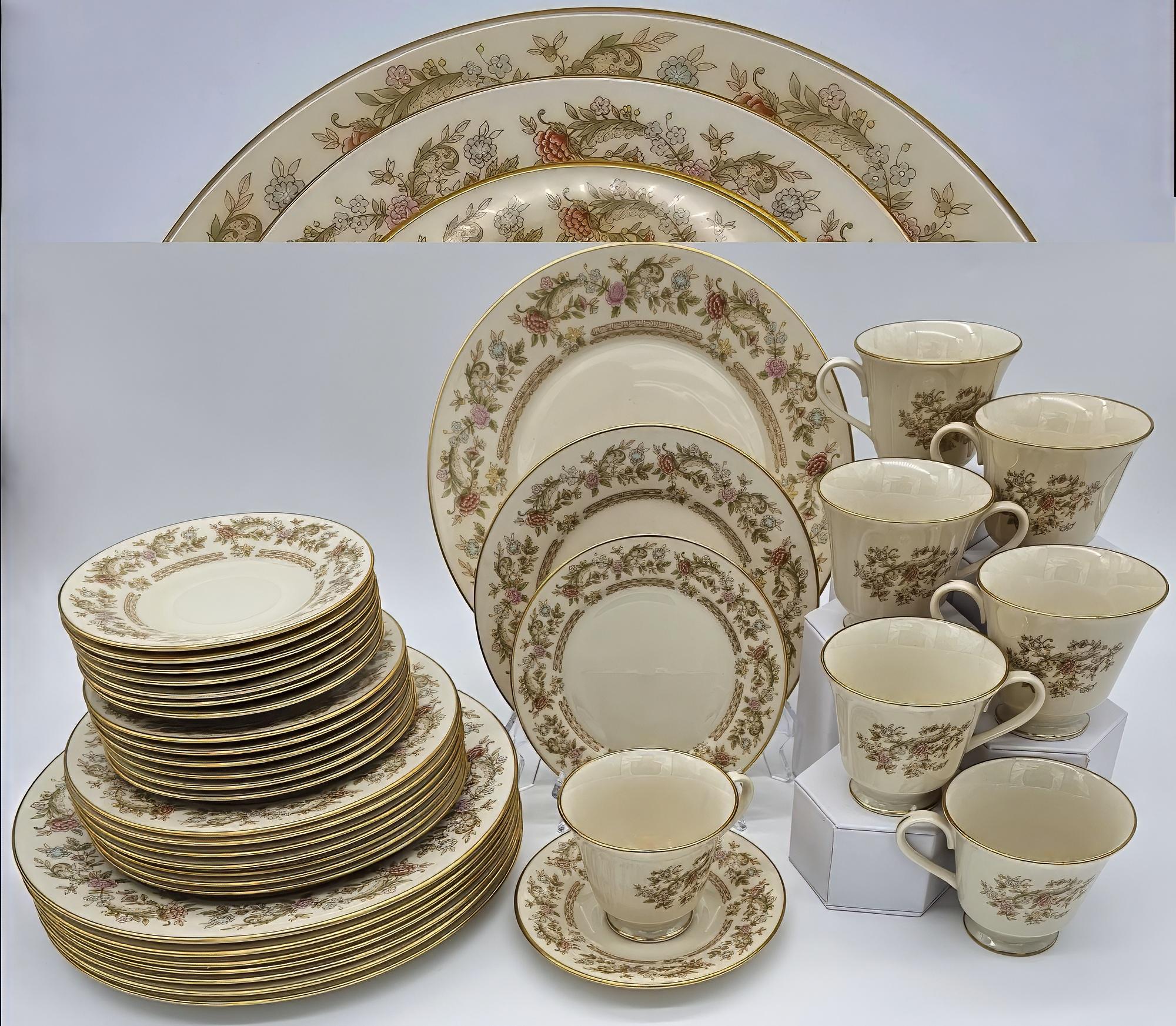 Lenox Lenox Helmsley | Service for 8 | Fine China Set | Floral Elements and Gold Trim | Luxury Gift | 40 Piece Dinnerware set | Thanksgiving - China Set ClassyTea