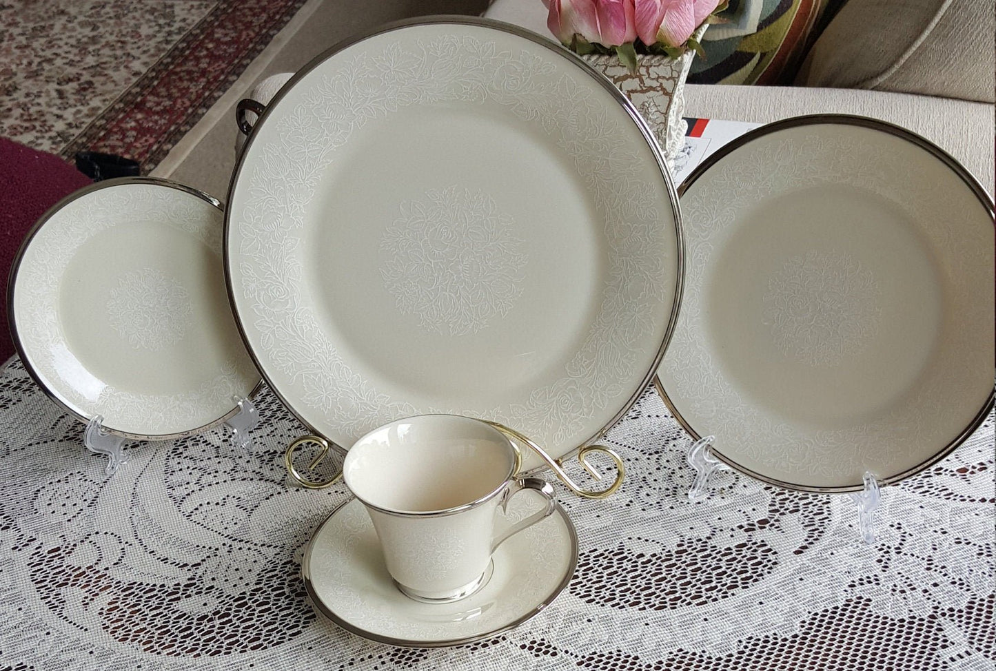 Lenox LENOX Moonspun 20 Piece China Set for 4, Wedding Gift Cream Body White Flower Platinum Trim Luxury Dinnerware Set, Discontinued - China Set ClassyTea