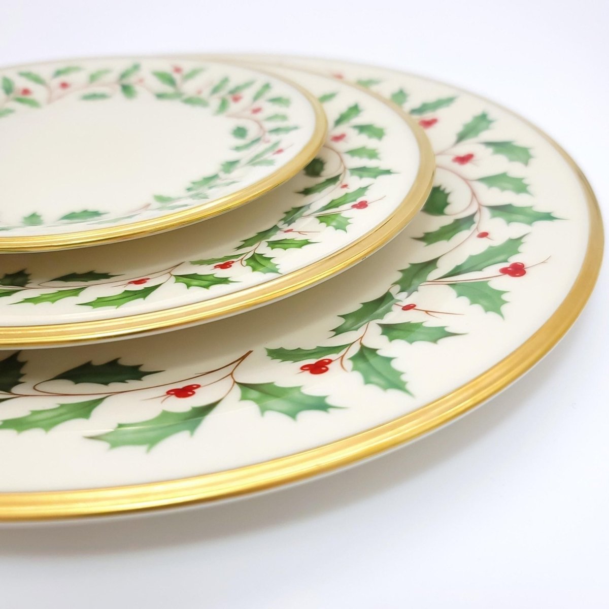 Lenox Set for 4 Lenox Holiday 20 - Piece China Set | Dimension Collection, Holly, Berries, Gold Trim | Christmas Tables Decor | Holiday Dinnerware - China Set ClassyTea