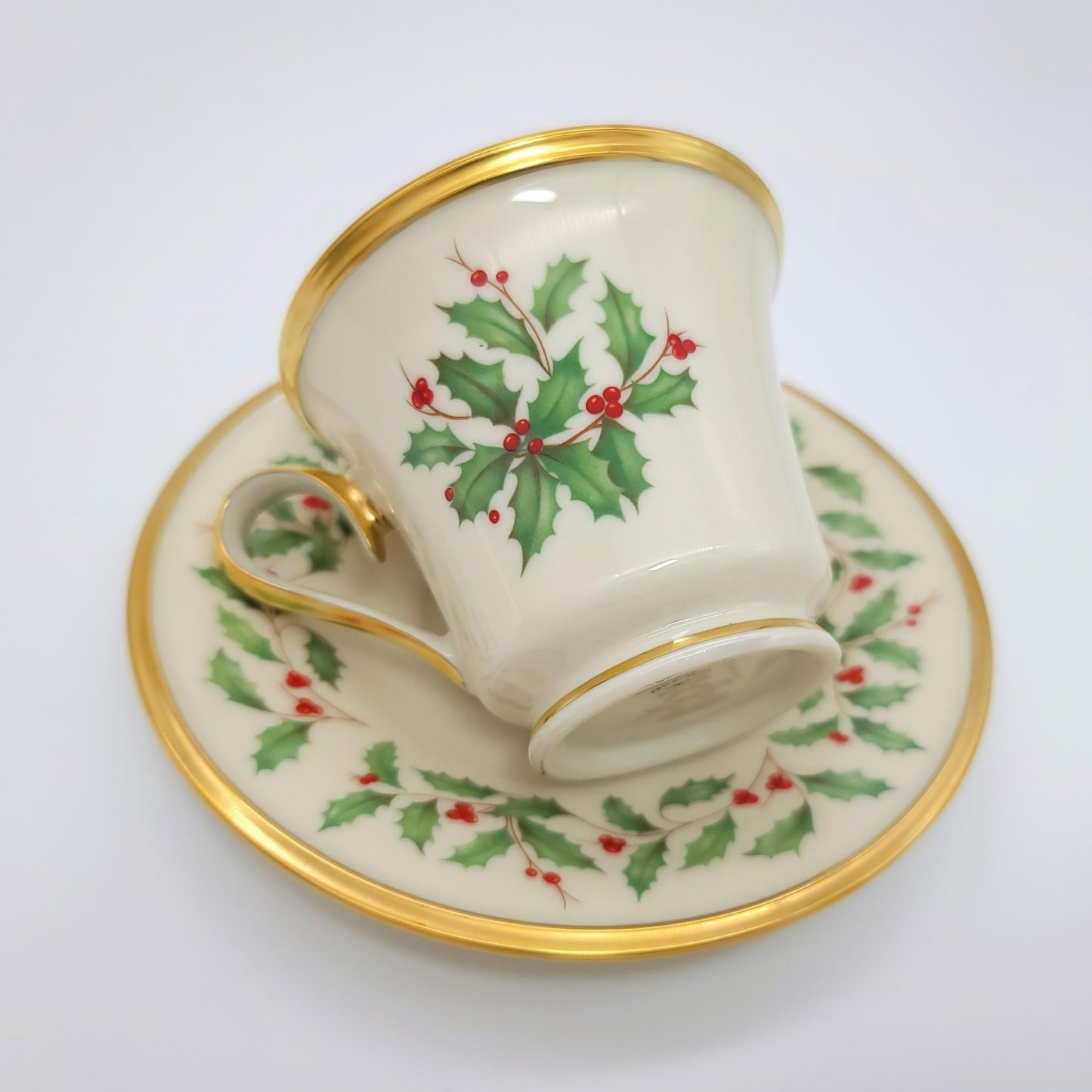 Lenox Set for 4 Lenox Holiday 20 - Piece China Set | Dimension Collection, Holly, Berries, Gold Trim | Christmas Tables Decor | Holiday Dinnerware - China Set ClassyTea