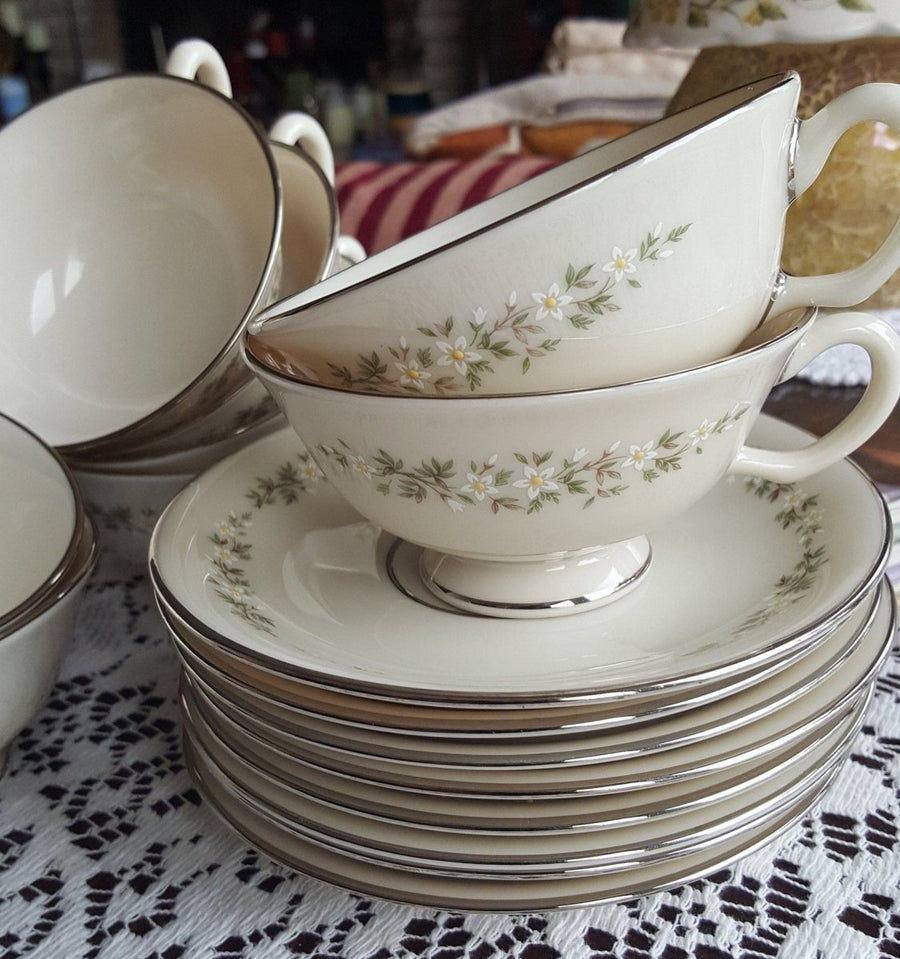 Lenox “Holiday” Cups & Saucers Set for 8