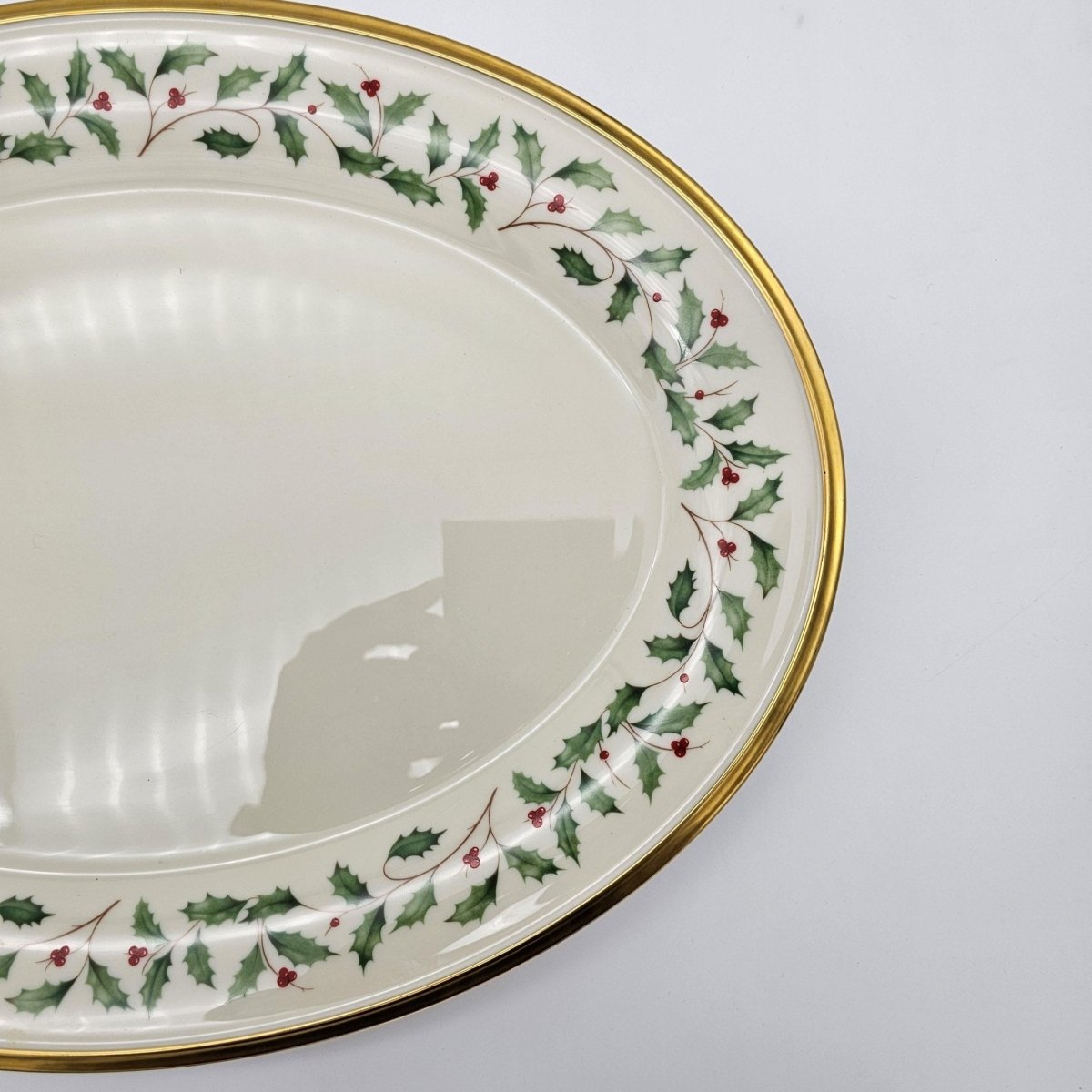 Lenox Lenox Holiday Oval Serving Platter (1974) | Bone China - Oval Serving Platter ClassyTea