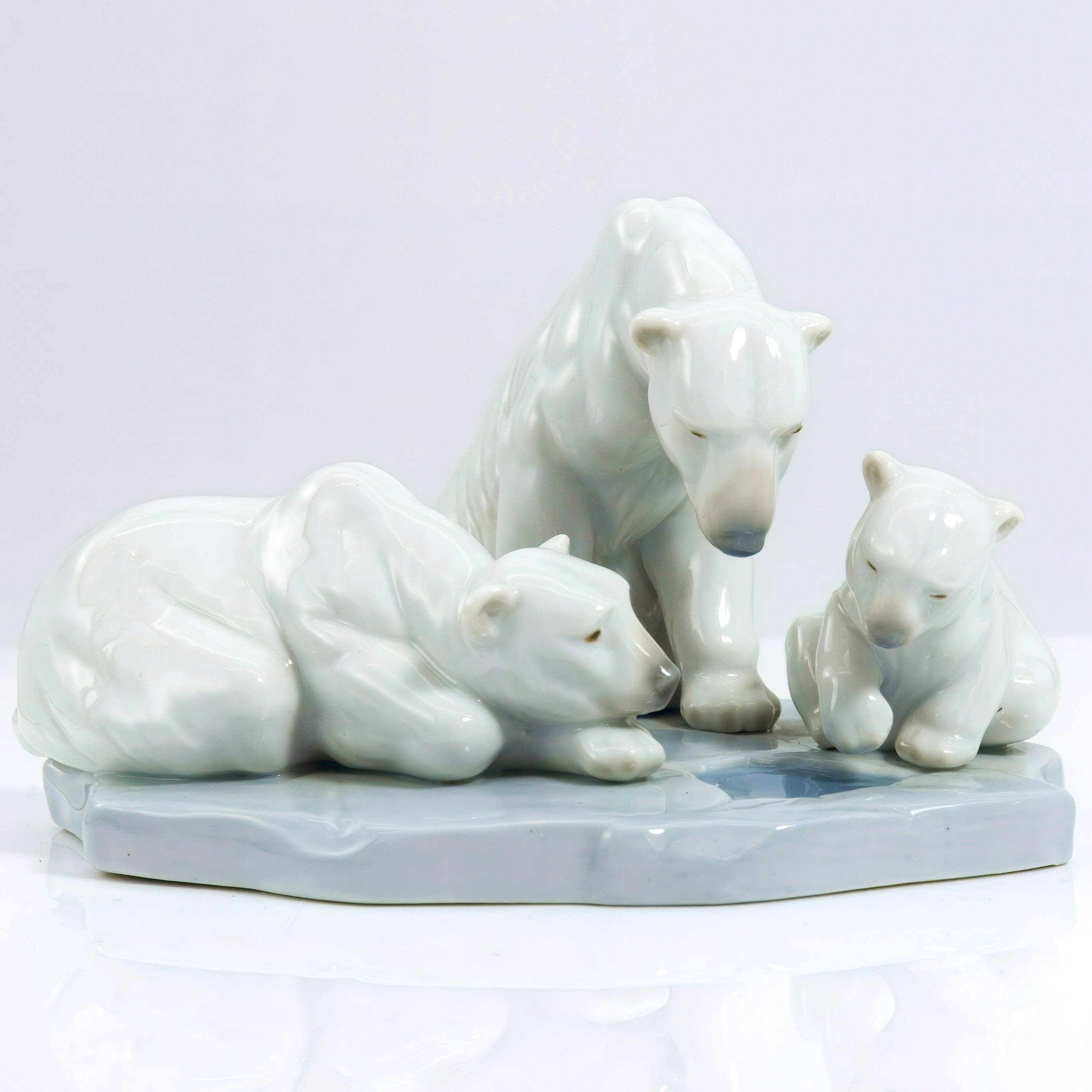 Lladró Lladró "Bearly Love" Figurine - Figurine ClassyTea