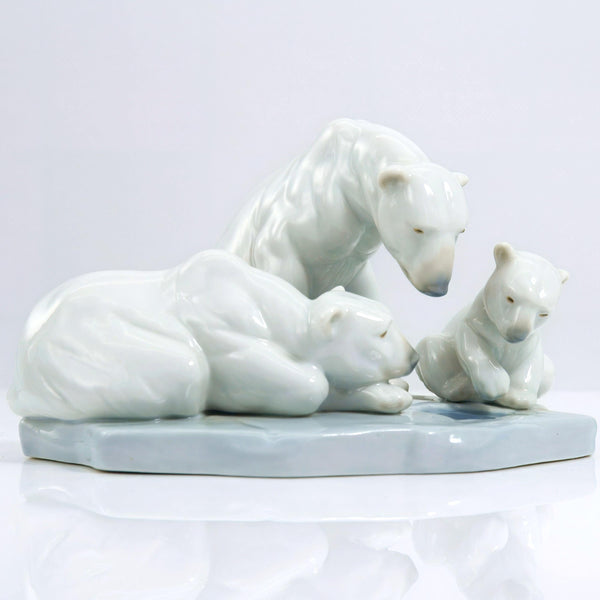 Lladró Lladró "Bearly Love" Figurine - Figurine ClassyTea