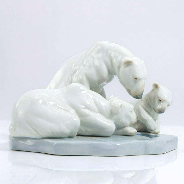 Lladró Lladró "Bearly Love" Figurine - Figurine ClassyTea