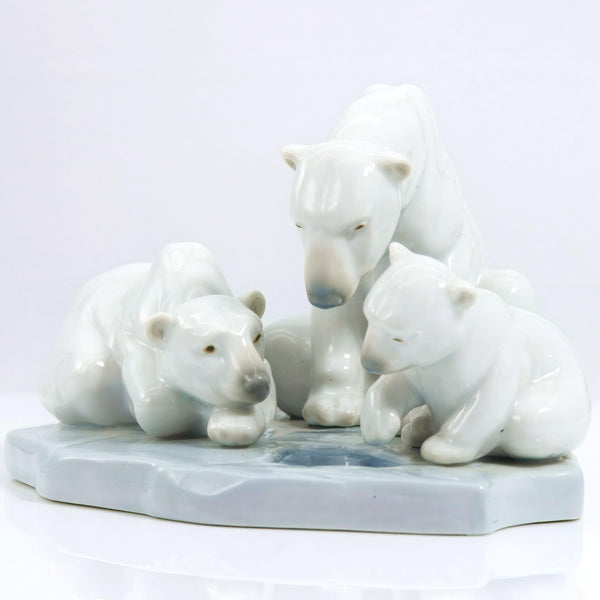 Lladró Lladró "Bearly Love" Figurine - Figurine ClassyTea