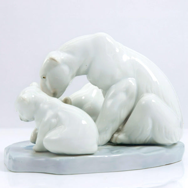 Lladró Lladró "Bearly Love" Figurine - Figurine ClassyTea
