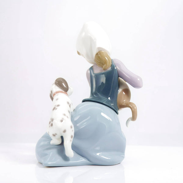 Lladró Lladró "Little Friskies" Figurine - Figurine ClassyTea
