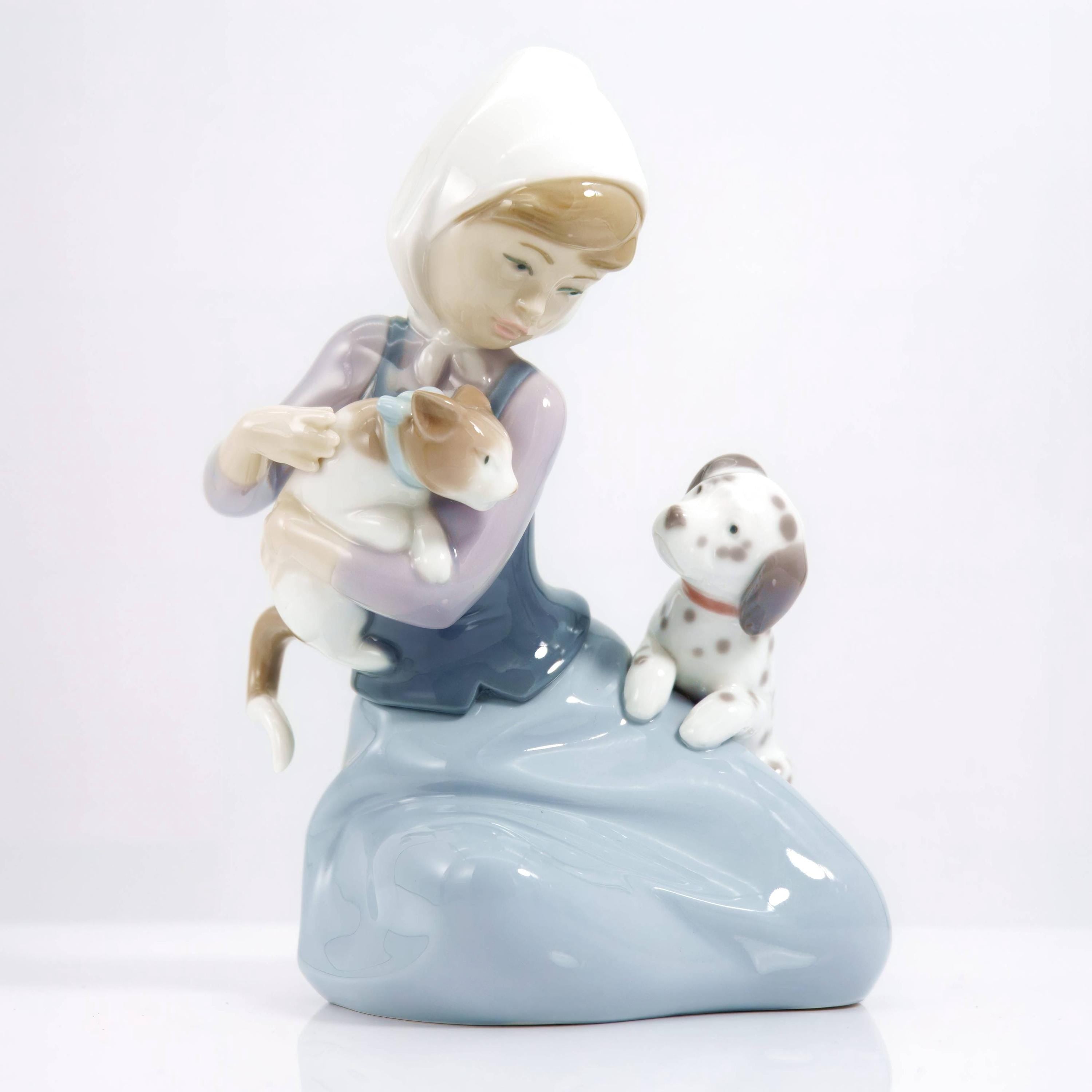 Lladró Lladró "Little Friskies" Figurine - Figurine ClassyTea