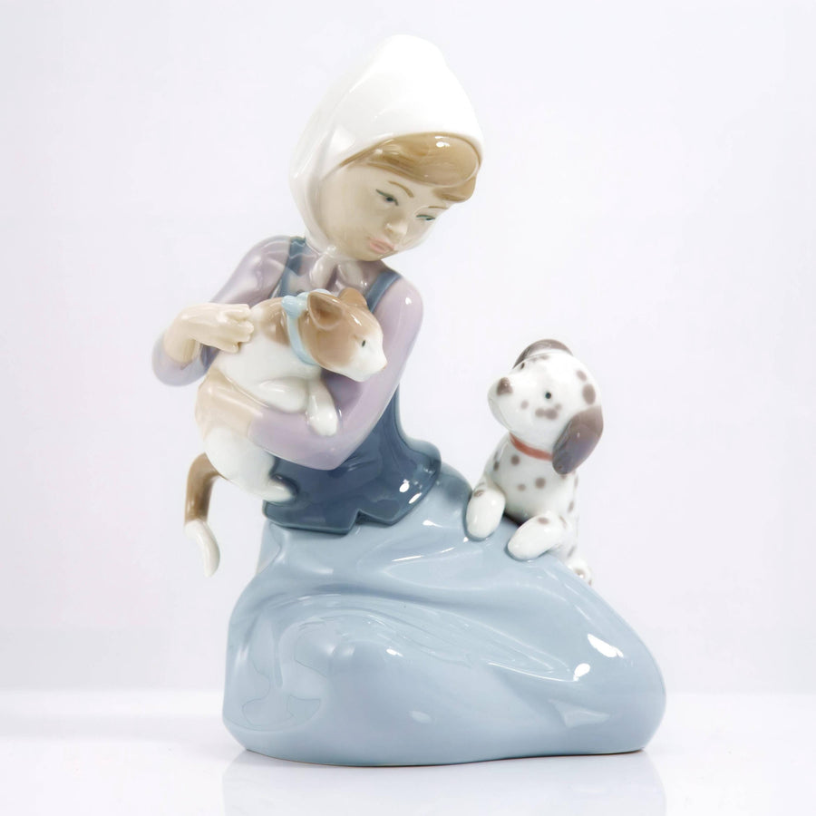 Lladró Little Friskies (7") Figurine | Vintage Porcelain
