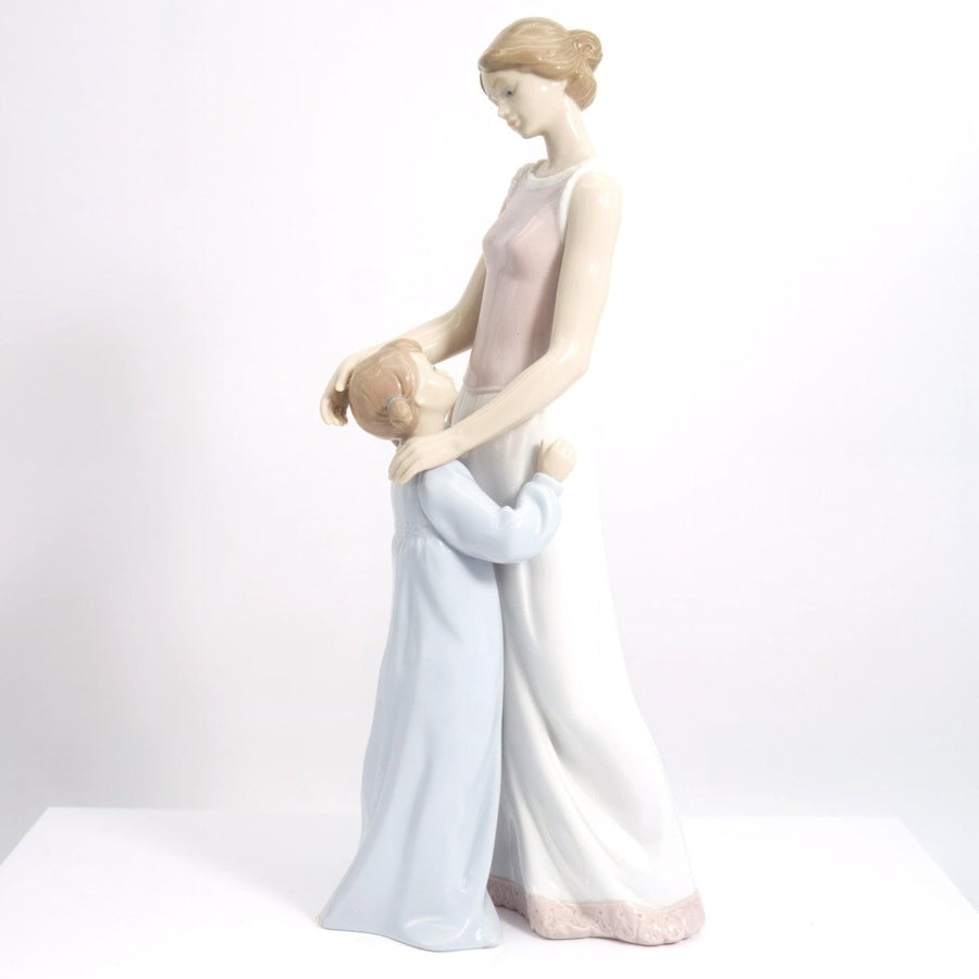 Lladro Large Lladro Porcelain Figurine of Mother & Child | Someone To Look Up 6771 | Mothers Day Gift for New Mom Gift for Baby Gift Nursery Decor - Porcelain Figurine ClassyTea