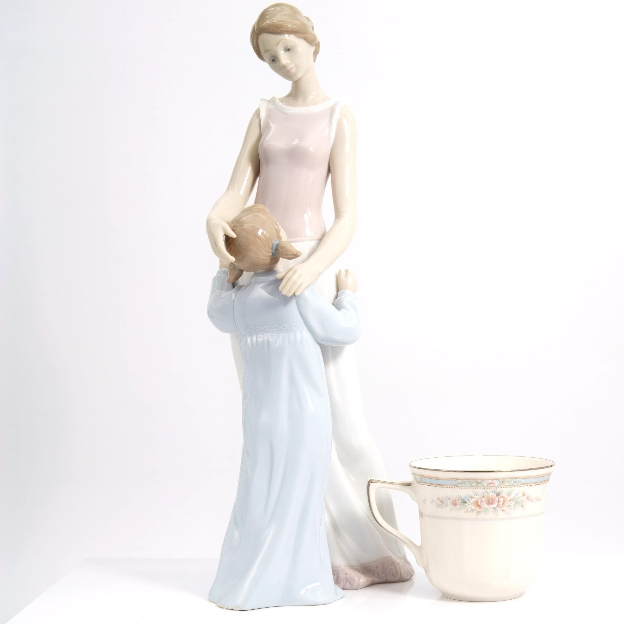 Lladro Large Lladro Porcelain Figurine of Mother & Child | Someone To Look Up 6771 | Mothers Day Gift for New Mom Gift for Baby Gift Nursery Decor - Porcelain Figurine ClassyTea