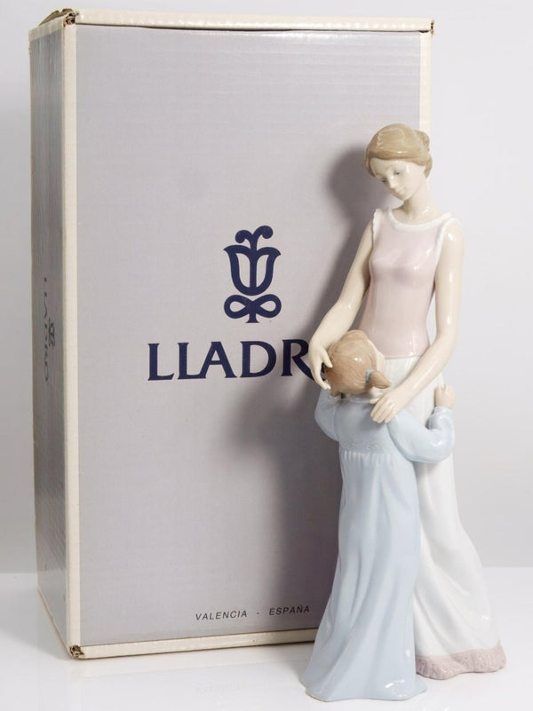 Lladro Large Lladro Porcelain Figurine of Mother & Child | Someone To Look Up 6771 | Mothers Day Gift for New Mom Gift for Baby Gift Nursery Decor - Porcelain Figurine ClassyTea