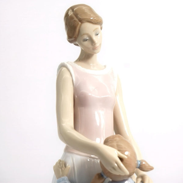 Lladro Large Lladro Porcelain Figurine of Mother & Child | Someone To Look Up 6771 | Mothers Day Gift for New Mom Gift for Baby Gift Nursery Decor - Porcelain Figurine ClassyTea