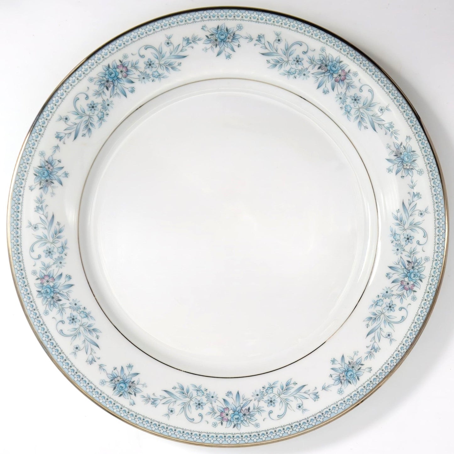 Noritake Complete Noritake Blue Hill 40 - Piece Dinnerware Set: Elegant Floral Design with Pink & Platinum Trim| China Set for 8 | Service for 8 - China Set ClassyTea