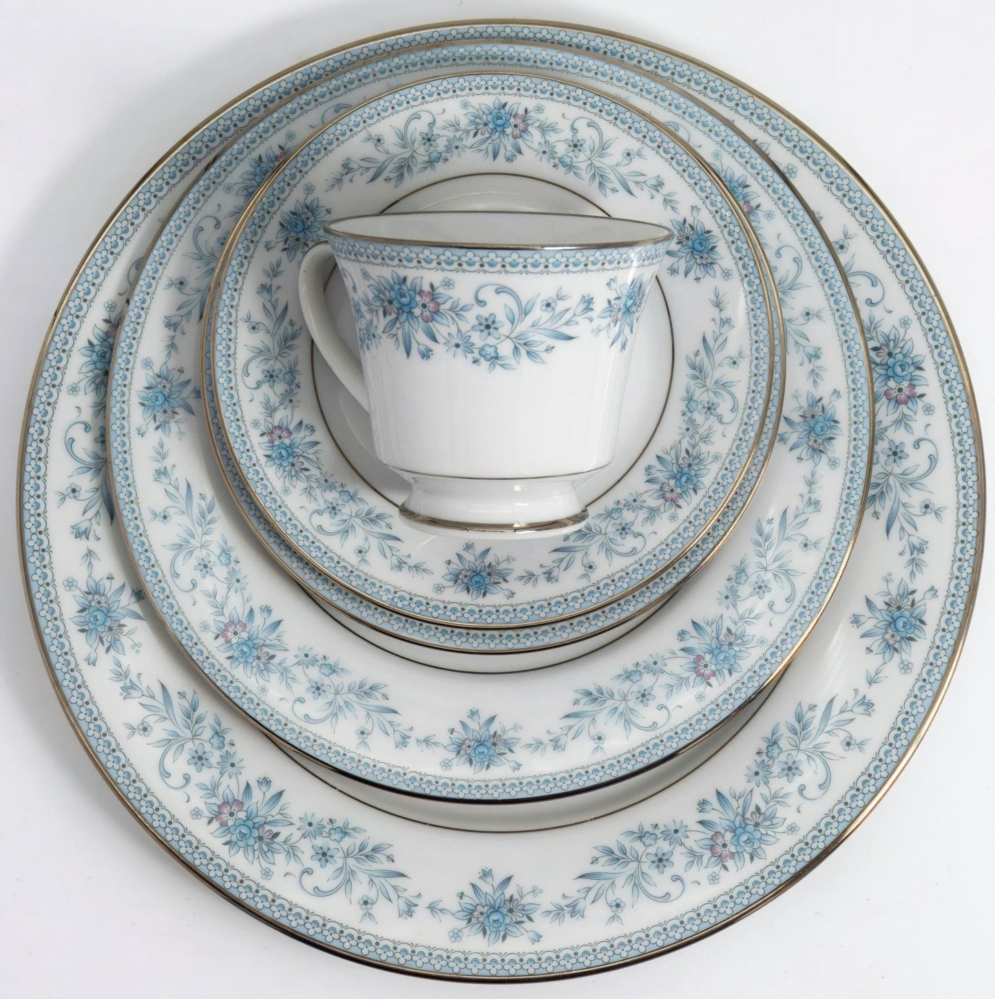 Noritake Complete Noritake Blue Hill 40 - Piece Dinnerware Set: Elegant Floral Design with Pink & Platinum Trim| China Set for 8 | Service for 8 - China Set ClassyTea