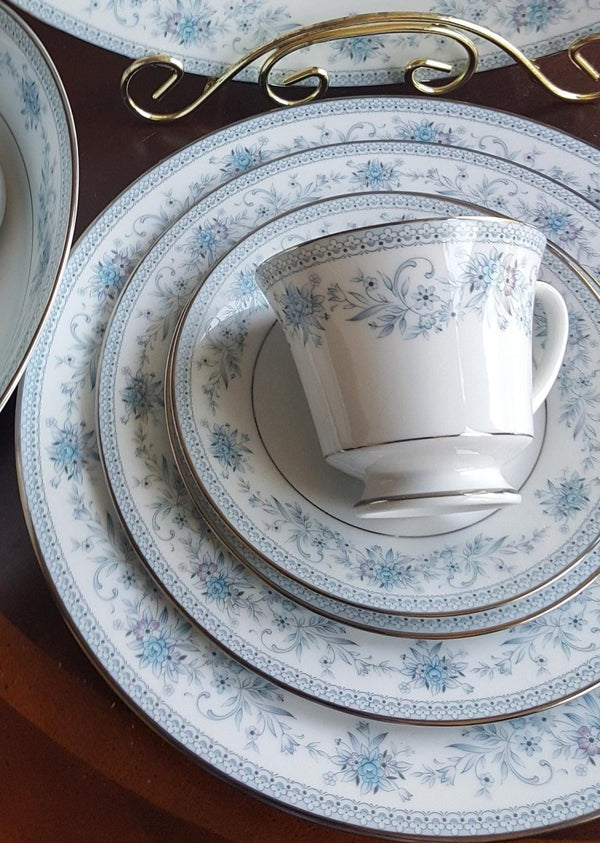 Noritake Complete Noritake Blue Hill 40 - Piece Dinnerware Set: Elegant Floral Design with Pink & Platinum Trim| China Set for 8 | Service for 8 - China Set ClassyTea