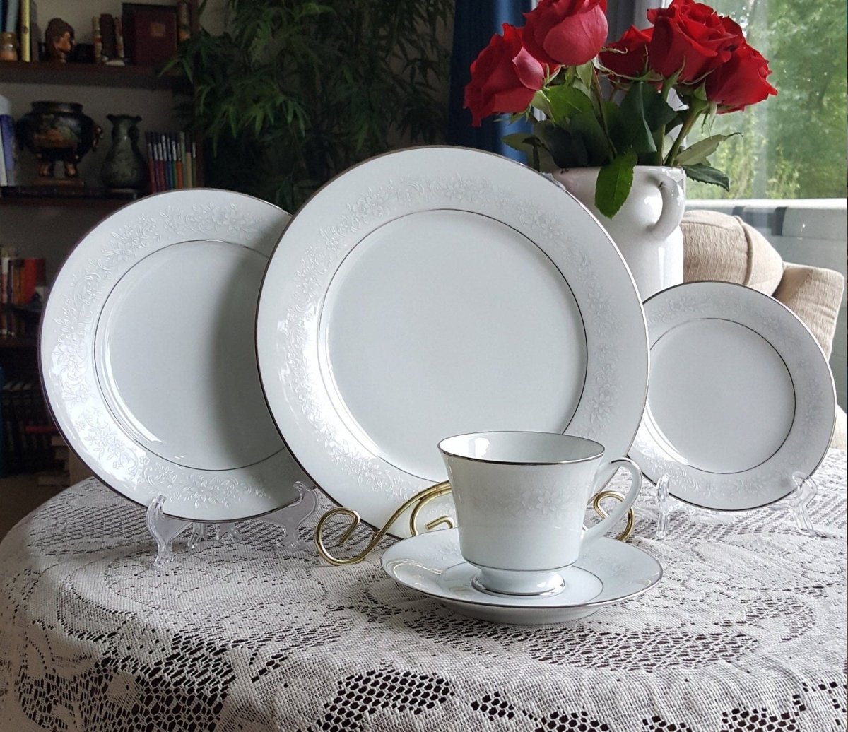 Noritake Noritake Cumberland China Set for 4, 20 Piece China Set White Flowers On White Platinum Trim Japanese Dinnerware, Vintage China 1960s - China Set ClassyTea
