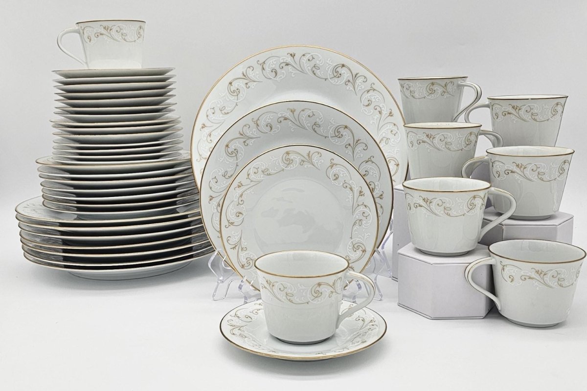 Noritake Noritake Duetto 40 - Piece China Set, 8 Place Setting, Vintage Gold Trim, Elegant Formal Dining, Discontinued Noritake, Bridal Registry Set - China Set ClassyTea