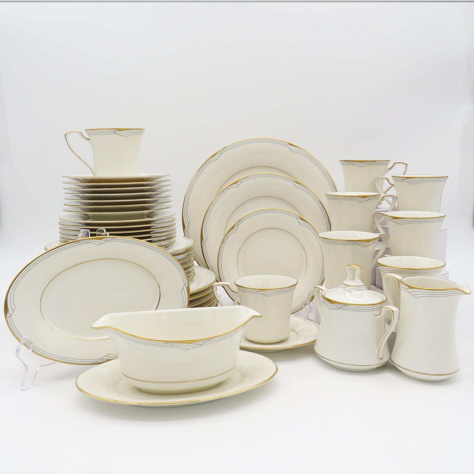 Noritake Noritake Golden Cove China Set for 8 | 45 Pieces Complete Dinnerware Set White Light gray Geometric Art Gold Trim Wedding Registry - China Set ClassyTea