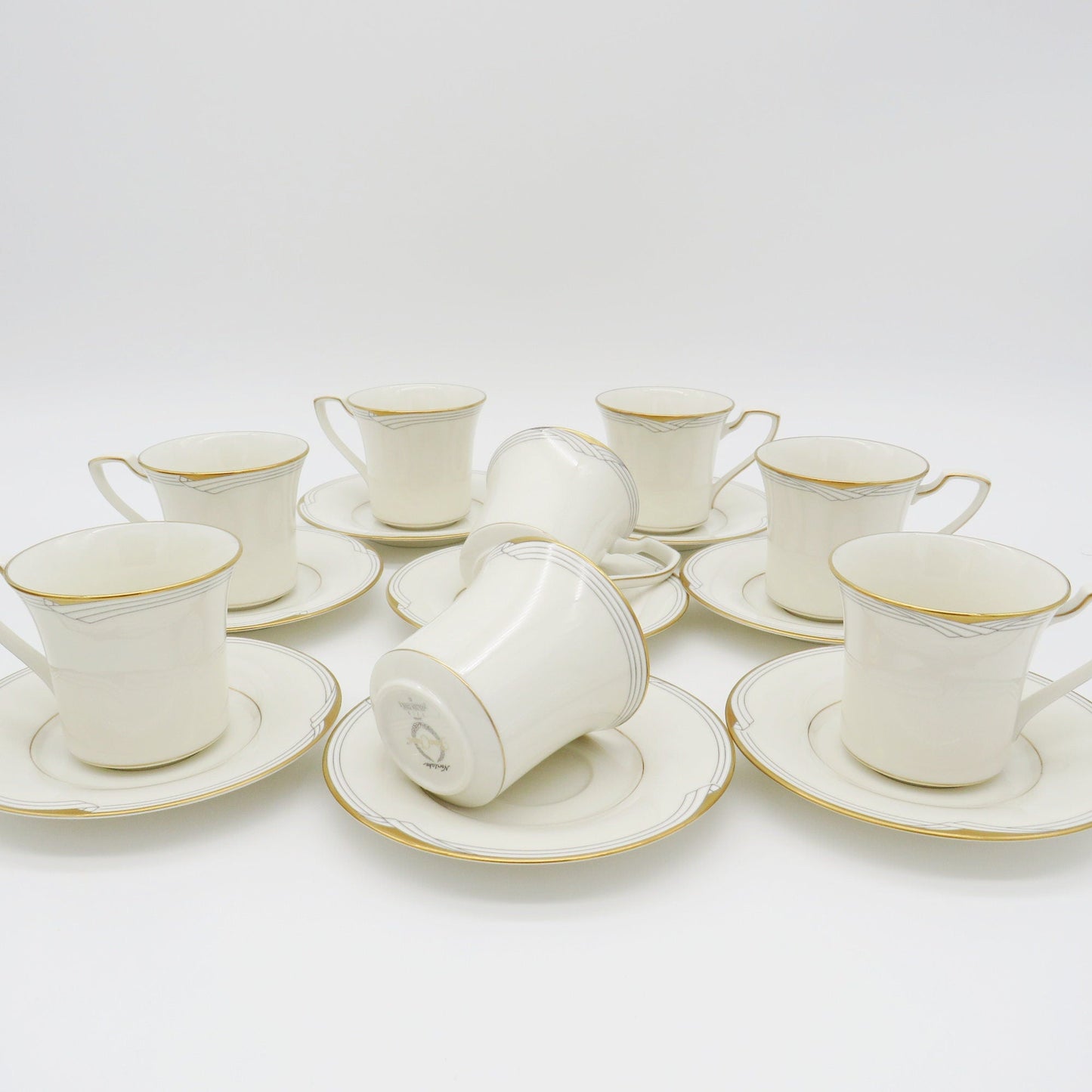 Noritake Noritake Golden Cove China Set for 8 | 45 Pieces Complete Dinnerware Set White Light gray Geometric Art Gold Trim Wedding Registry - China Set ClassyTea