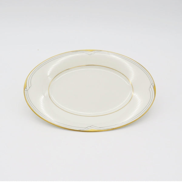 Noritake Noritake Golden Cove China Set for 8 | 45 Pieces Complete Dinnerware Set White Light gray Geometric Art Gold Trim Wedding Registry - China Set ClassyTea
