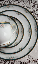 Noritake Noritake Landon 25 - Piece Fine China Dinnerware Set: Pink Flowers, Teal Band, Gold Trim - Wedding Registry Gift | Anniversary | Mid Century - China Set ClassyTea