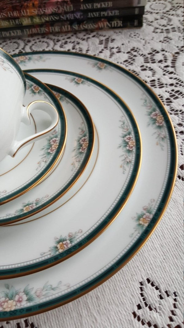 Noritake Noritake Landon 25 - Piece Fine China Dinnerware Set: Pink Flowers, Teal Band, Gold Trim - Wedding Registry Gift | Anniversary | Mid Century - China Set ClassyTea