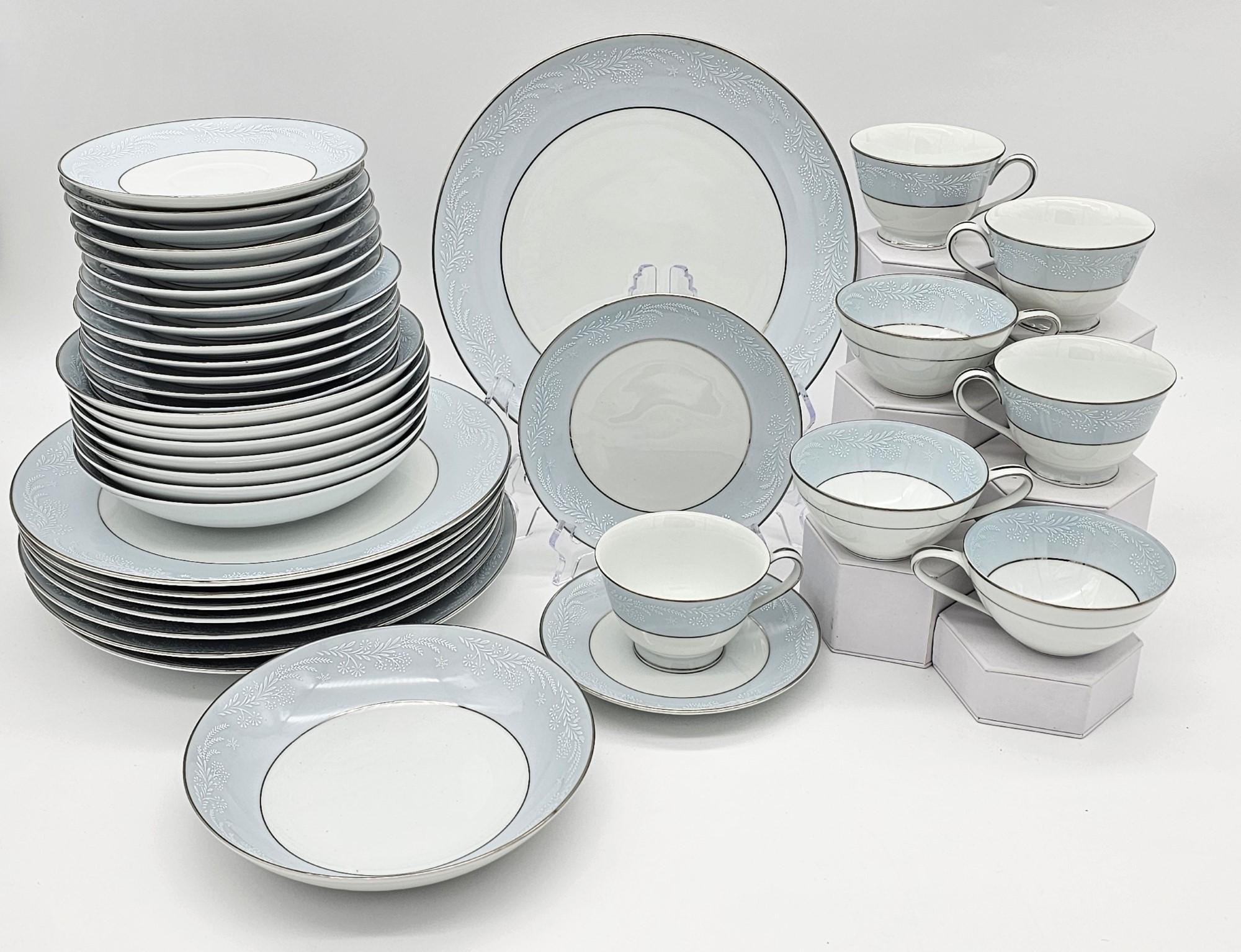 Noritake Noritake Laureate 40 - Piece China Set, 8 Place Setting, Vintage Gold Trim, Elegant Formal Dining, Discontinued Noritake Collection - Bowls - China Set ClassyTea