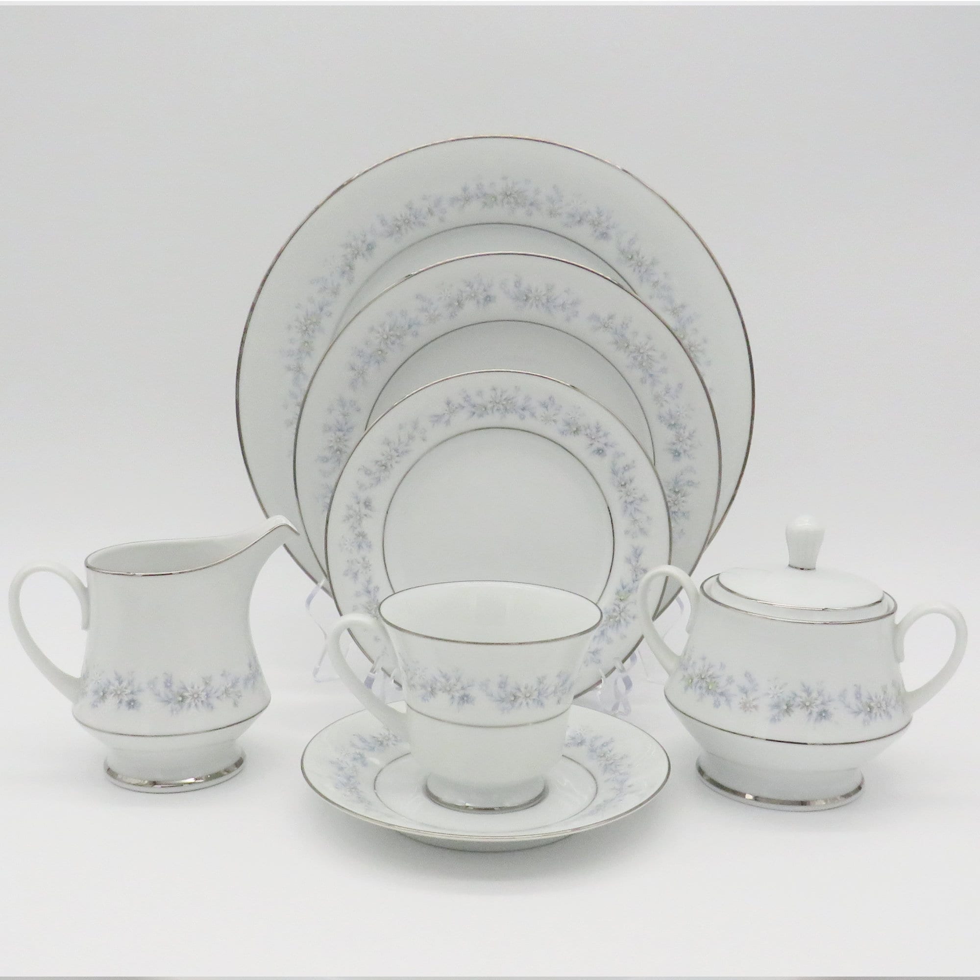 Noritake Noritake Marywood Set for 6 Guest | 32 Pieces China Set with Sugar Bowl and Creamer | Blue Floral and Platinum Trim | Luxury Dinnerware - China Set ClassyTea