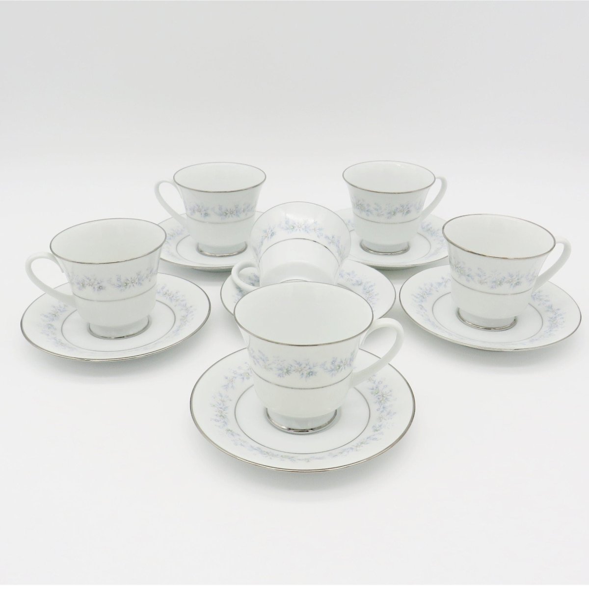 Noritake Noritake Marywood Set for 6 Guest | 32 Pieces China Set with Sugar Bowl and Creamer | Blue Floral and Platinum Trim | Luxury Dinnerware - China Set ClassyTea