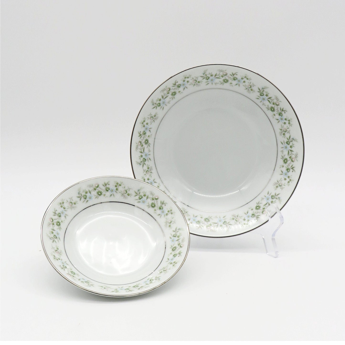 Noritake Noritake Savannah | China Set for 2 | 14 Dinnerware Pieces | Platinum Trim Green Foliage Light Blue pink Flowers on White - China Set ClassyTea