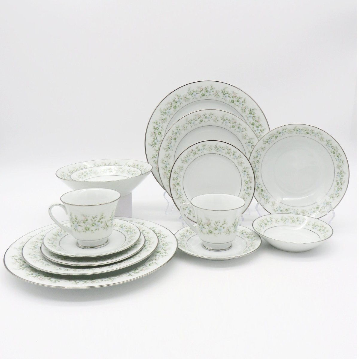 Noritake Noritake Savannah | China Set for 2 | 14 Dinnerware Pieces | Platinum Trim Green Foliage Light Blue pink Flowers on White - China Set ClassyTea