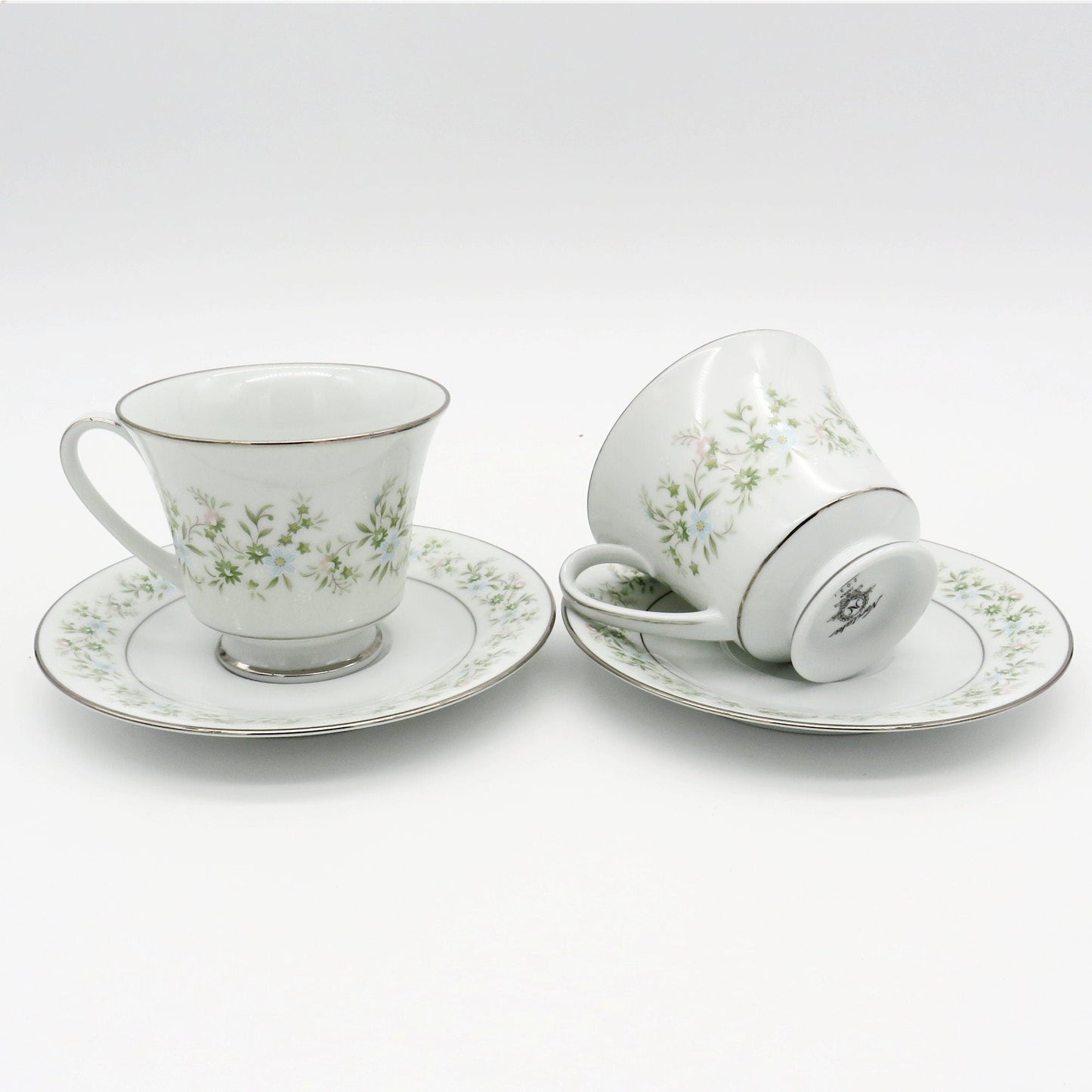 Noritake Noritake Savannah | China Set for 2 | 14 Dinnerware Pieces | Platinum Trim Green Foliage Light Blue pink Flowers on White - China Set ClassyTea