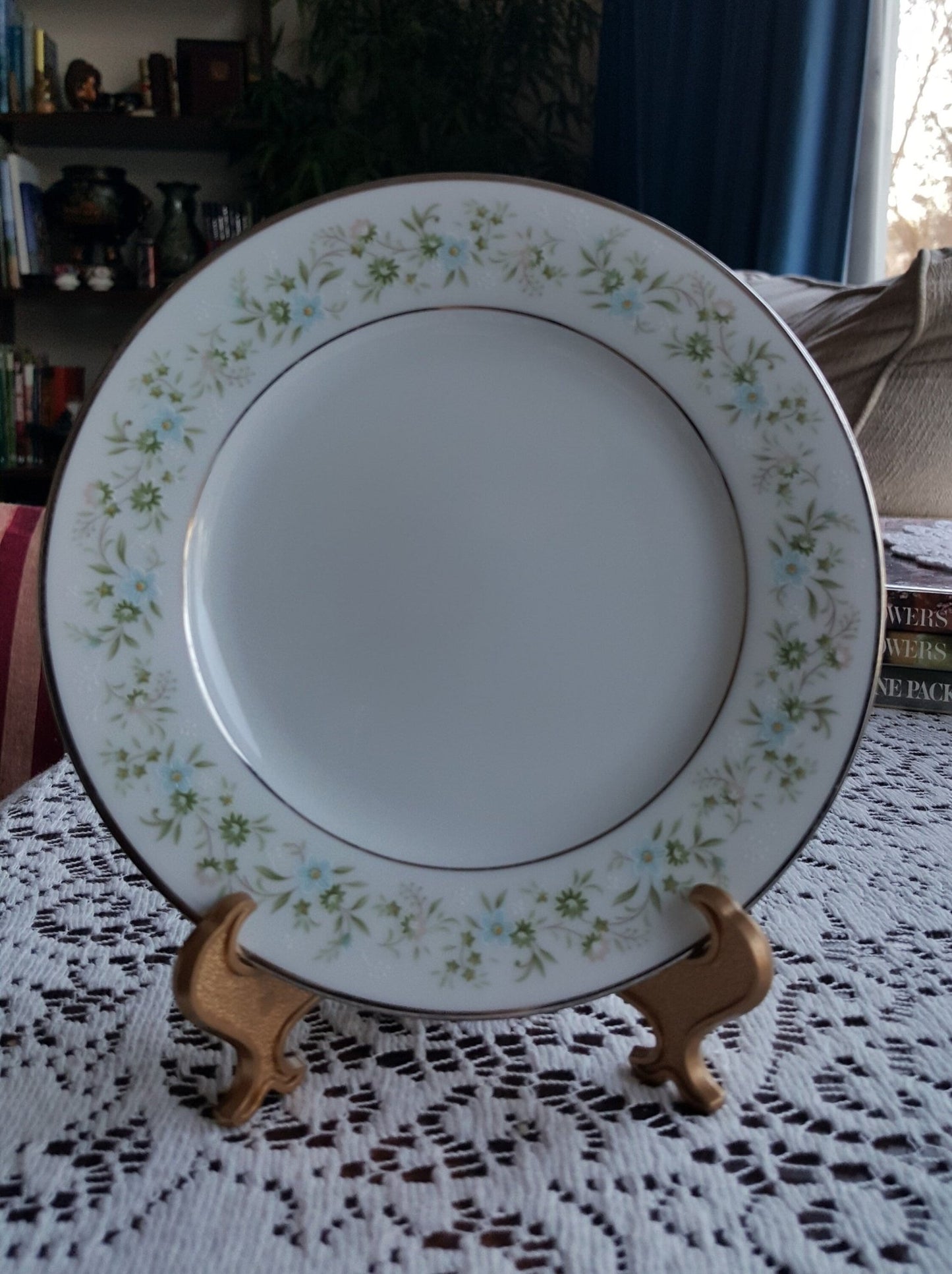 Noritake Set for 4 Noritake Savannah | 5 Piece Place Setting Dinnerware Set Platinum Trim Green Foliage Light Blue pink Flowers on White Wedding Gift - China Set ClassyTea
