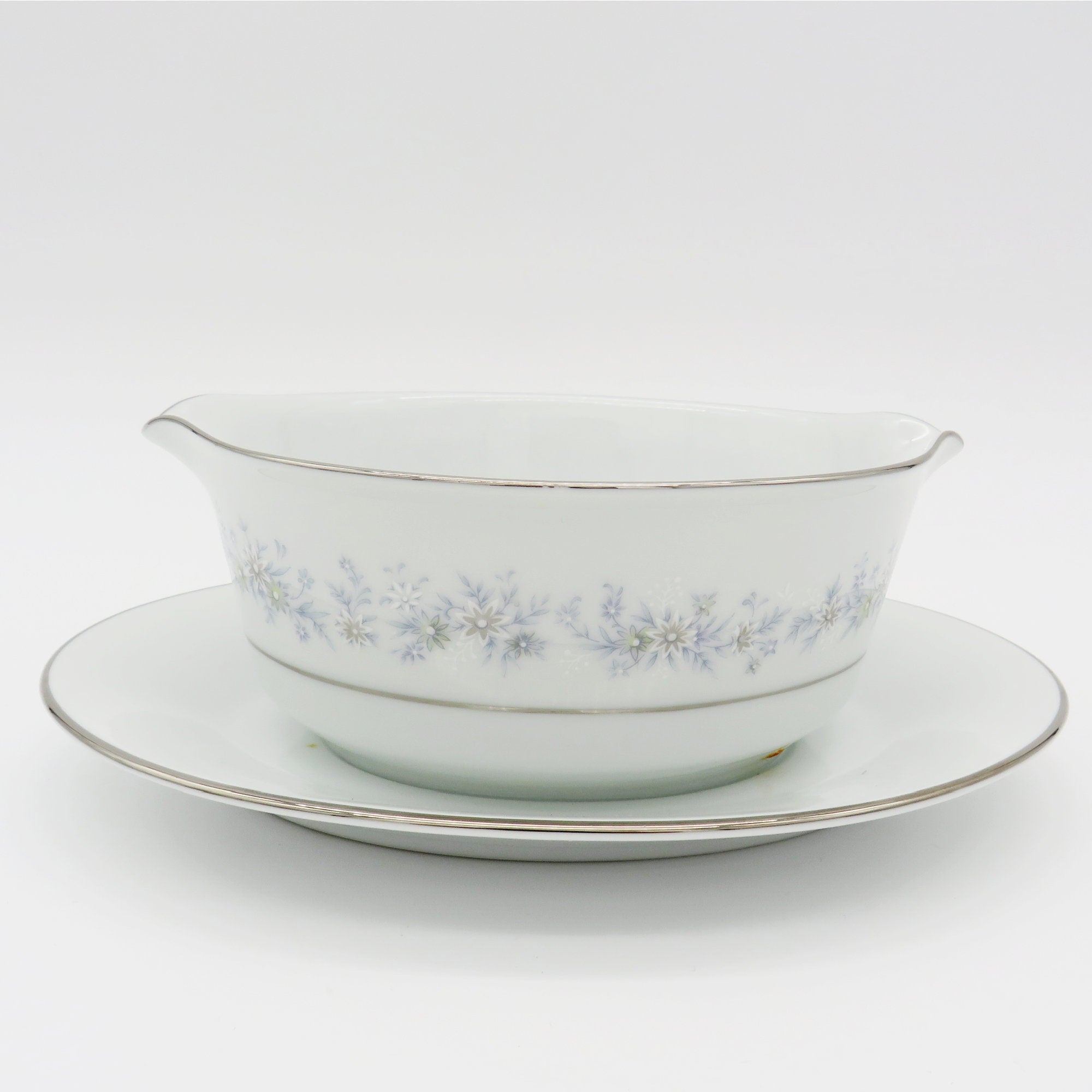 Noritake Noritake Marywood Hostess Set | 5 Pieces Sugar Bowl, Creamer, Gravy Boat, Salt & Pepper | Blue Floral and Platinum Trim | Luxury Dinnerware - Serving Set ClassyTea