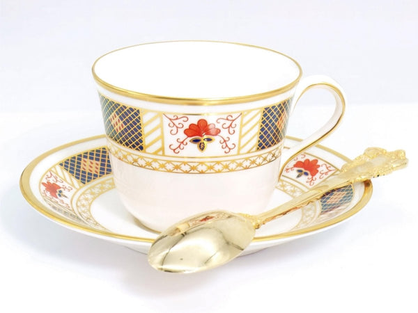 Royal Crown Derby Royal Crown Derby Derby Border China Set for 8 Vintage Porcelain Dinnerware 22kt Gold Gilded Cobalt Blue & Gold Dinner Plates Teacups imari - China Set ClassyTea