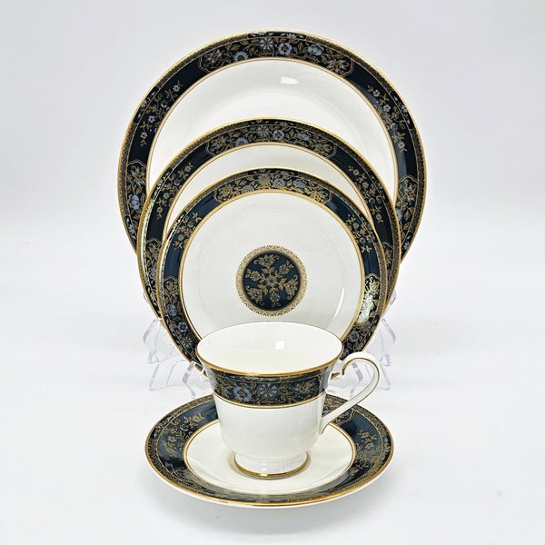 Royal Doulton Royal Doulton Carlyle 20 - Piece China Set, Set for 4, Blue Flowers, Gold Leaves, Teal Band, Christmas Dinnerware - China Set ClassyTea