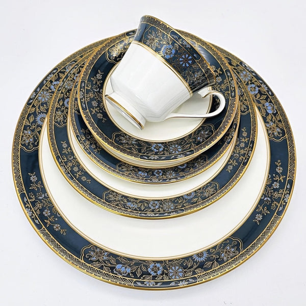 Royal Doulton Royal Doulton Carlyle 20 - Piece China Set, Set for 4, Blue Flowers, Gold Leaves, Teal Band, Christmas Dinnerware - China Set ClassyTea
