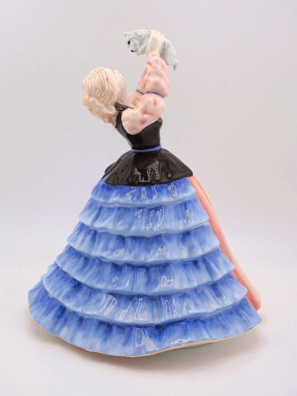 Royal Doulton Royal Doulton "Susan" Figurine – Designed by Pauline Parsons, Pretty Ladies Collection Gift for Mom Birthday Living Room Decor Cabinet - Porcelain Figurine ClassyTea