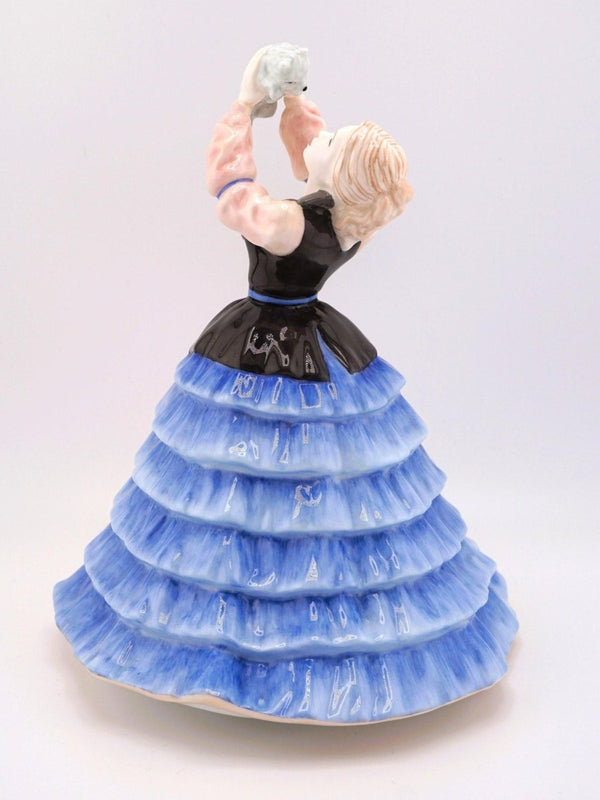 Royal Doulton Royal Doulton "Susan" Figurine – Designed by Pauline Parsons, Pretty Ladies Collection Gift for Mom Birthday Living Room Decor Cabinet - Porcelain Figurine ClassyTea