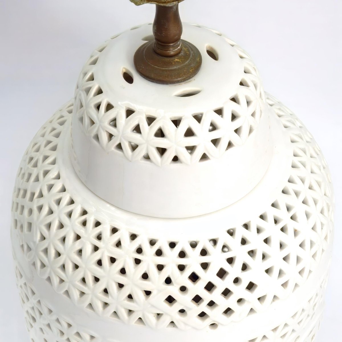 Seyei Blanc de Chine Porcelain Table Lamp Set Large Chinoiserie Accent Table Lamp for Asian Décor Reticulated Pierced Ceramic Lamp Entry Seyei - Table Lamp ClassyTea