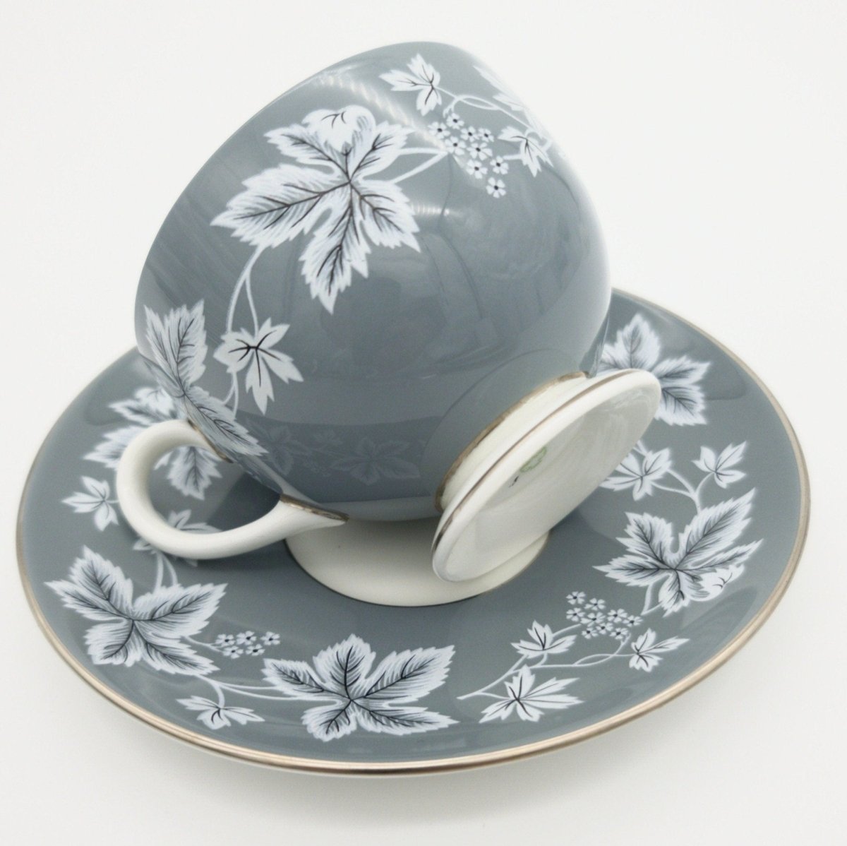 Wedgwood Wedgwood Moselle Gray China Set for 4 | White Leaves, Platinum Trim with Gray Rim Dinnerware Set | Stunning Estate Dinnerware Sage Green - China Set ClassyTea